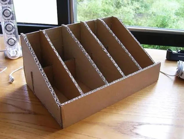 Cách làm kệ sách mini bằng giấy carton